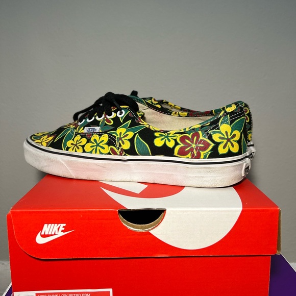 Vans Authentic “ Jamaica Edition “ Size 10.5 Used - Picture 2 of 5